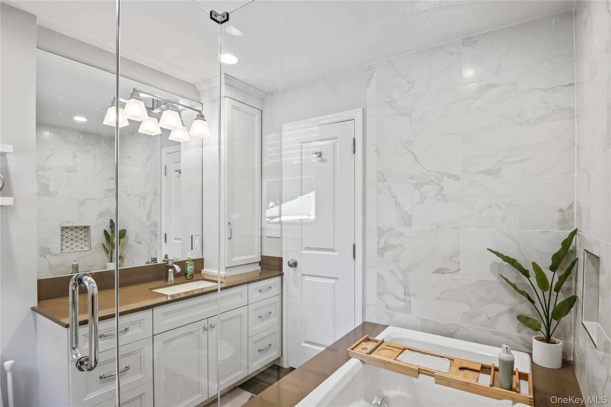 Single Family Norma Suffolk County, NY 11754, MLS-931849-17