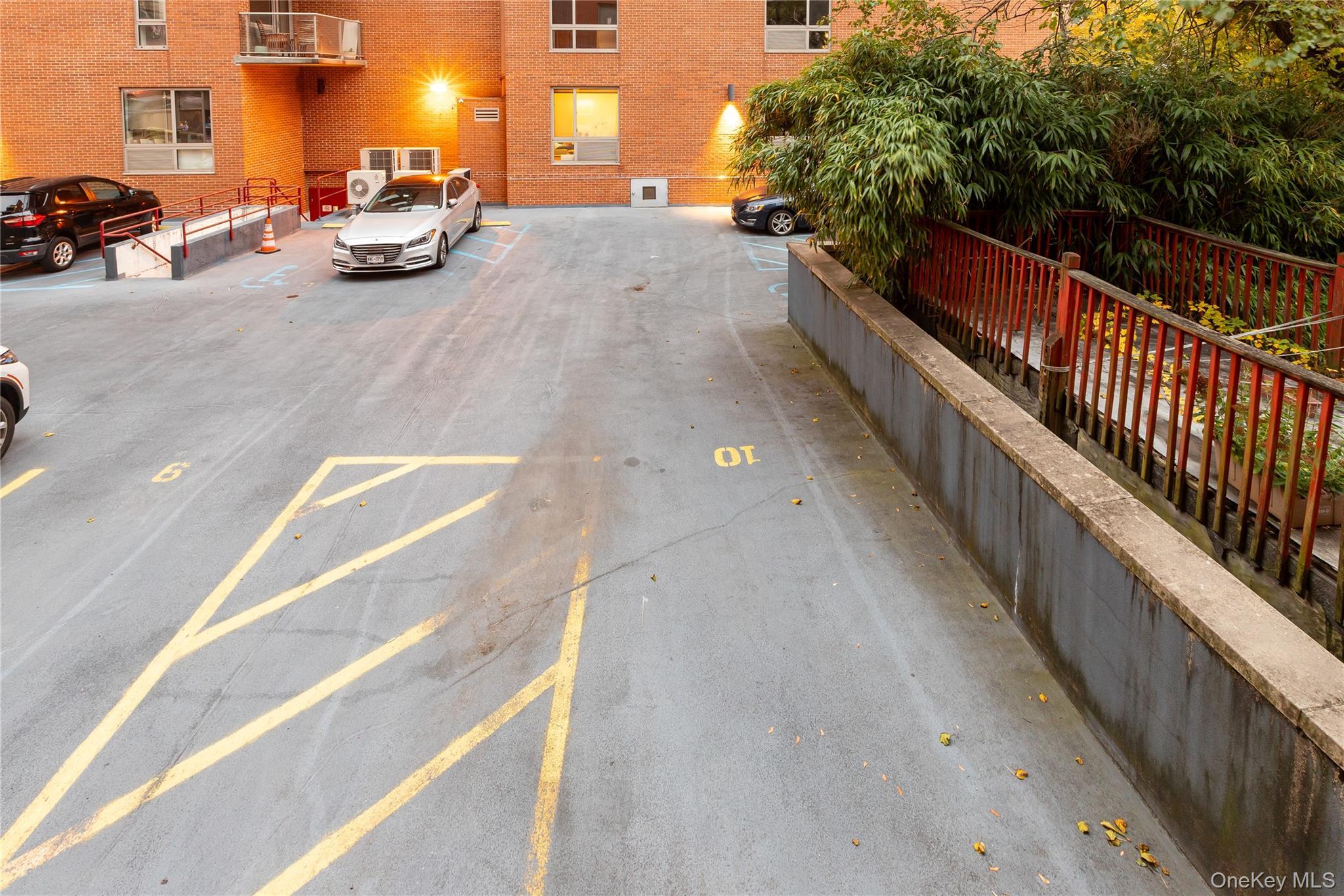 Commercial Lease Riverdale  Bronx, NY 10463, MLS-931857-13