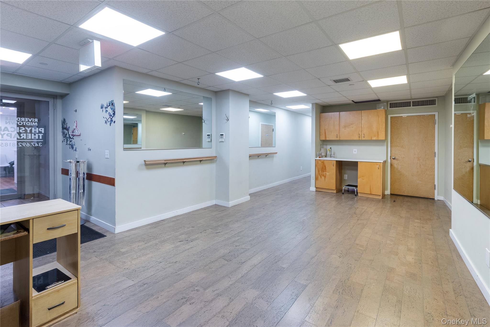 Commercial Lease Riverdale  Bronx, NY 10463, MLS-931857-5