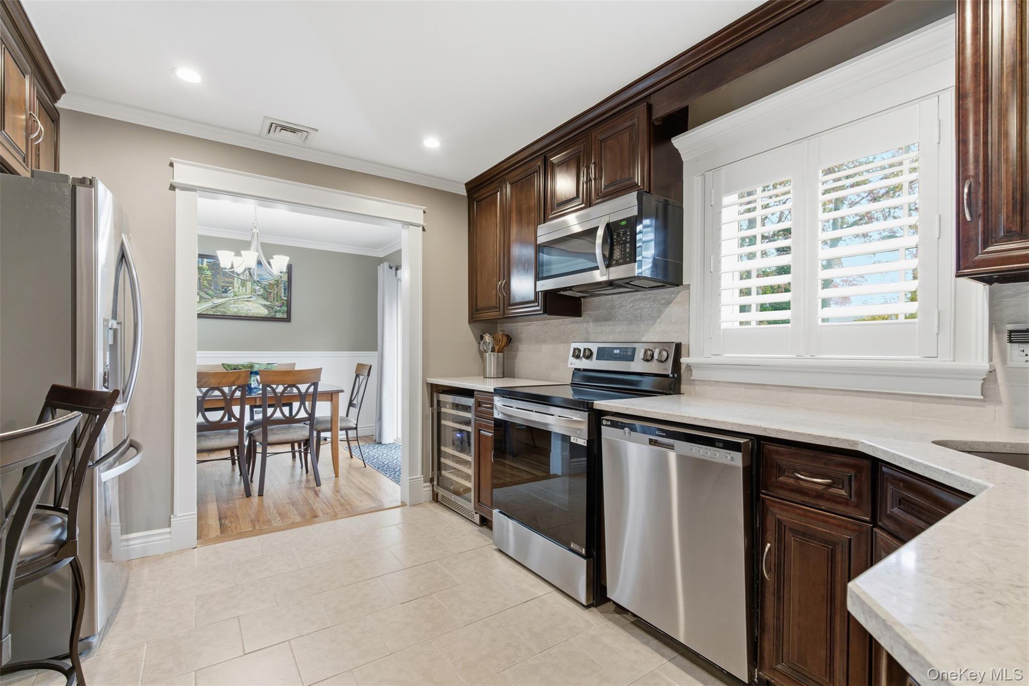 Single Family 5th  Suffolk County, NY 11780, MLS-931860-12