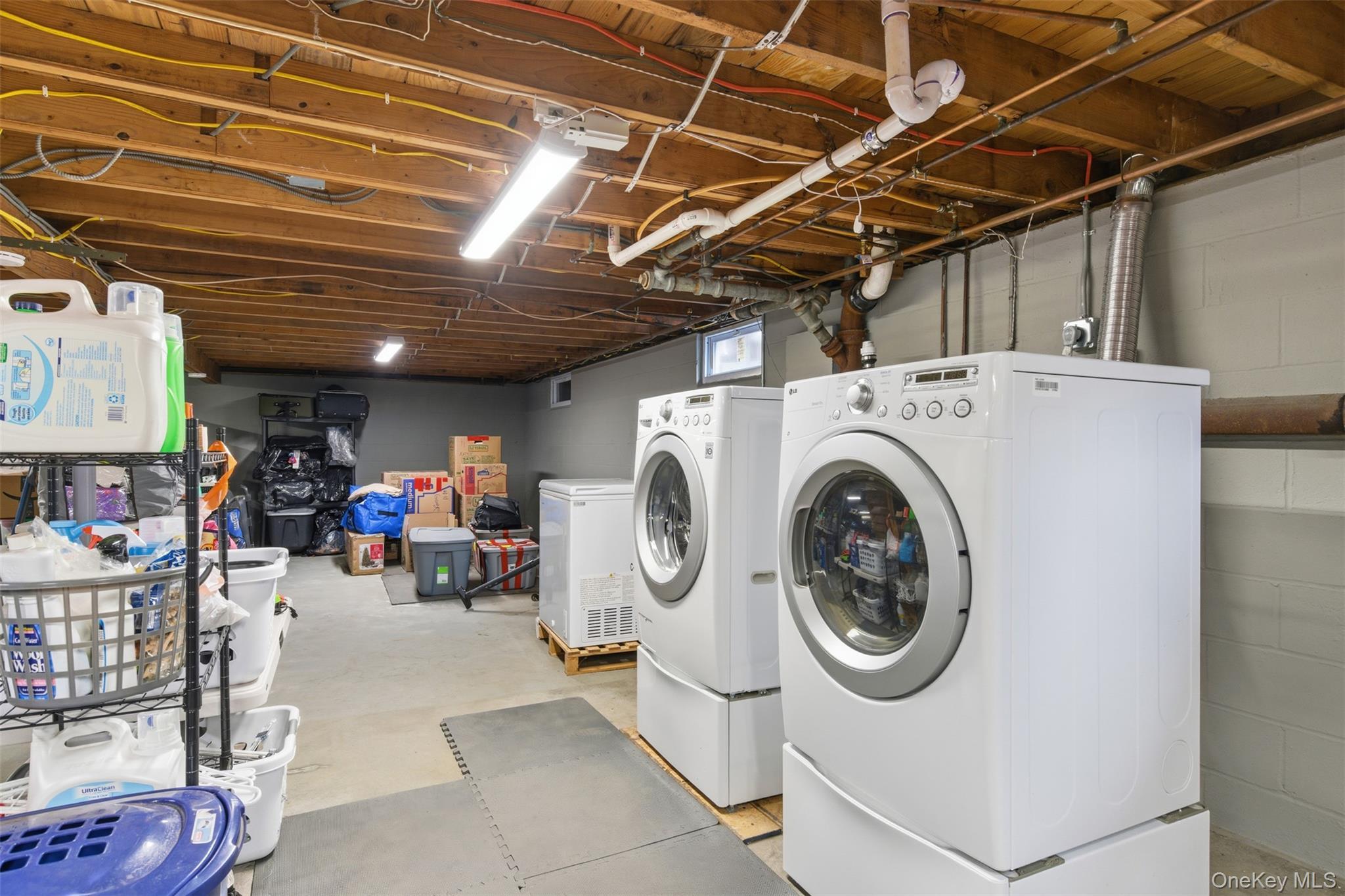 Single Family 5th  Suffolk County, NY 11780, MLS-931860-19