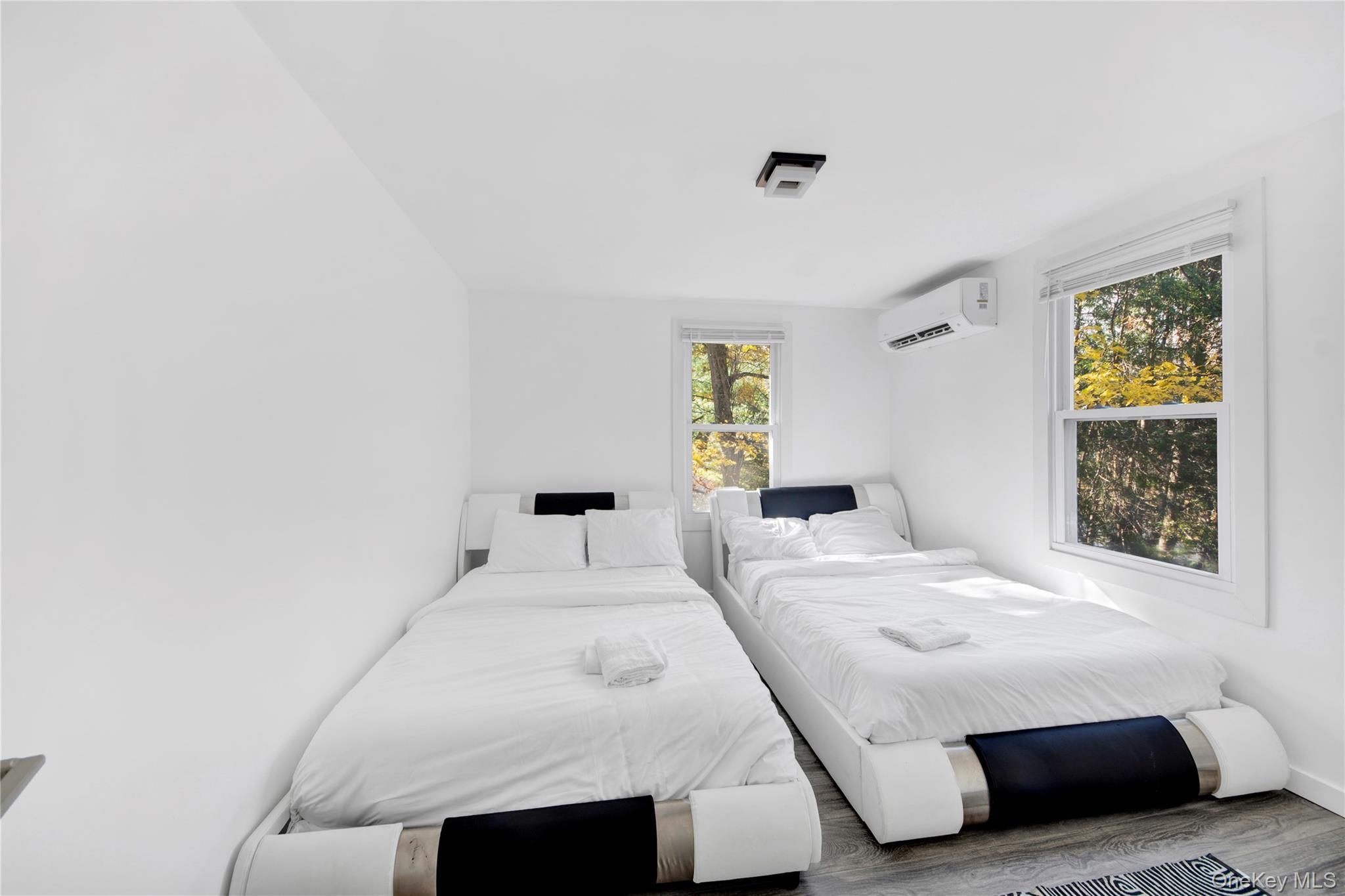 Single Family Old Post Ulster County, NY 12542, MLS-931863-14