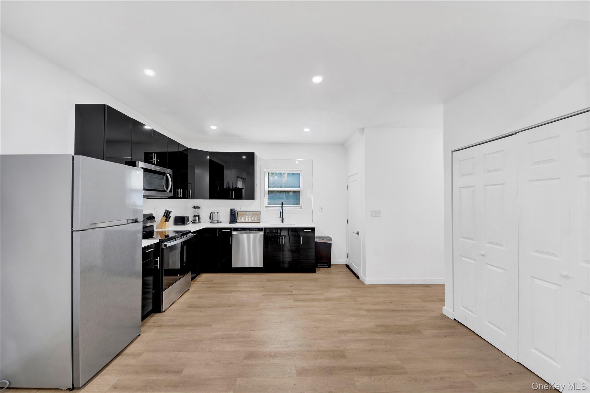 Single Family Old Post Ulster County, NY 12542, MLS-931863-3