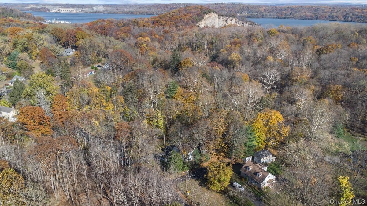 Single Family Old Post Ulster County, NY 12542, MLS-931863-33