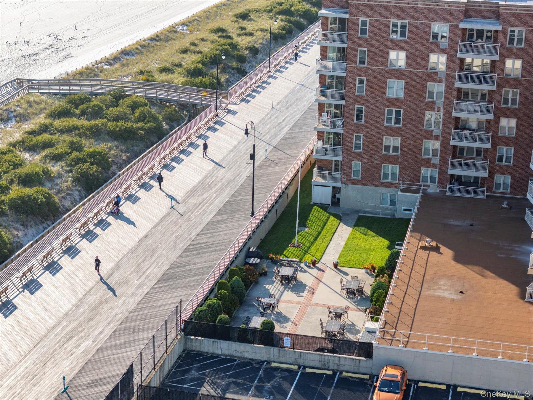 Coop Broadway  Nassau County, NY 11561, MLS-931867-25