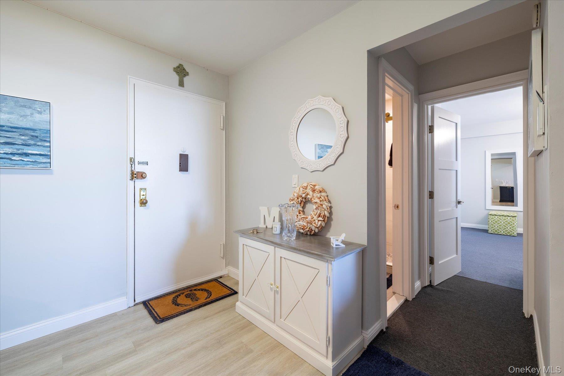 Coop Broadway  Nassau County, NY 11561, MLS-931867-3