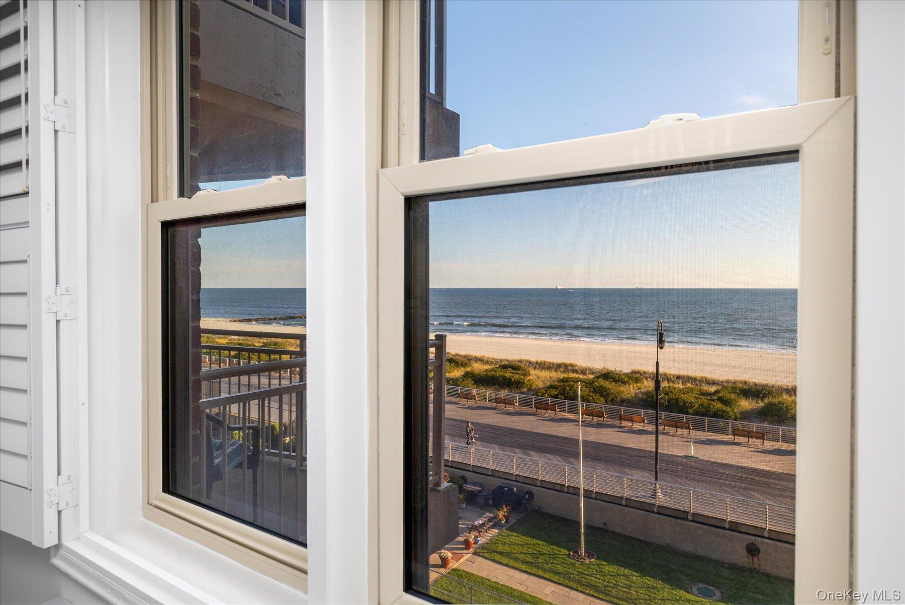 Coop Broadway  Nassau County, NY 11561, MLS-931867-6