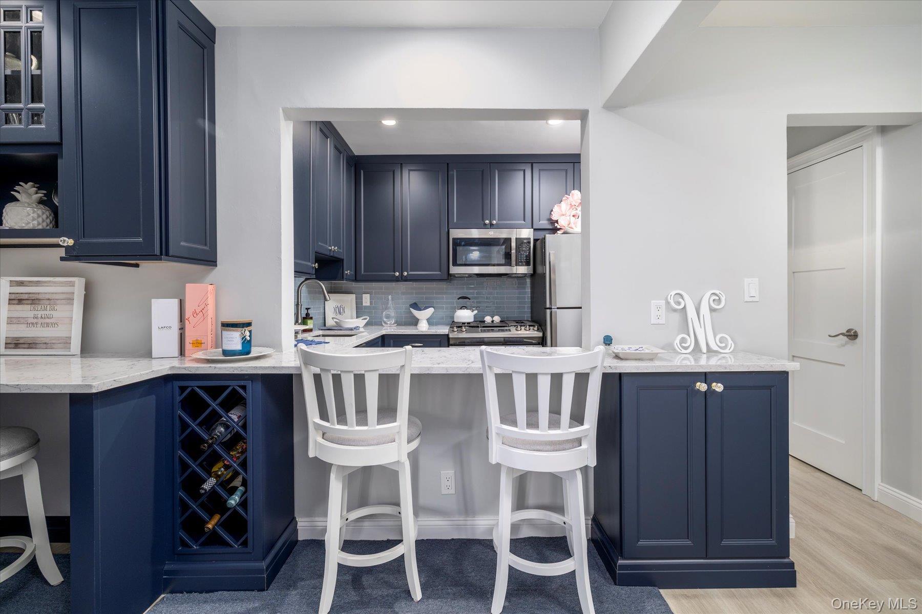 Coop Broadway  Nassau County, NY 11561, MLS-931867-9