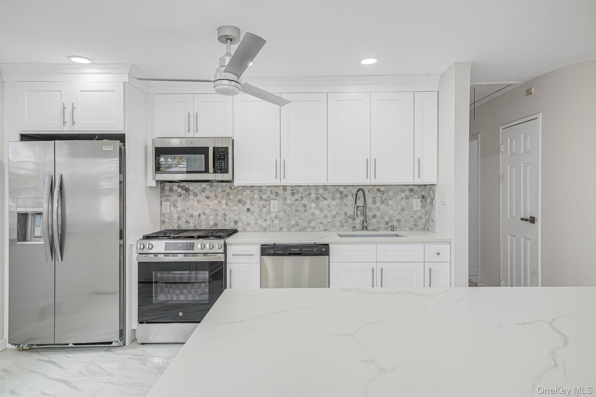 Single Family Elayne Suffolk County, NY 11787, MLS-931871-12