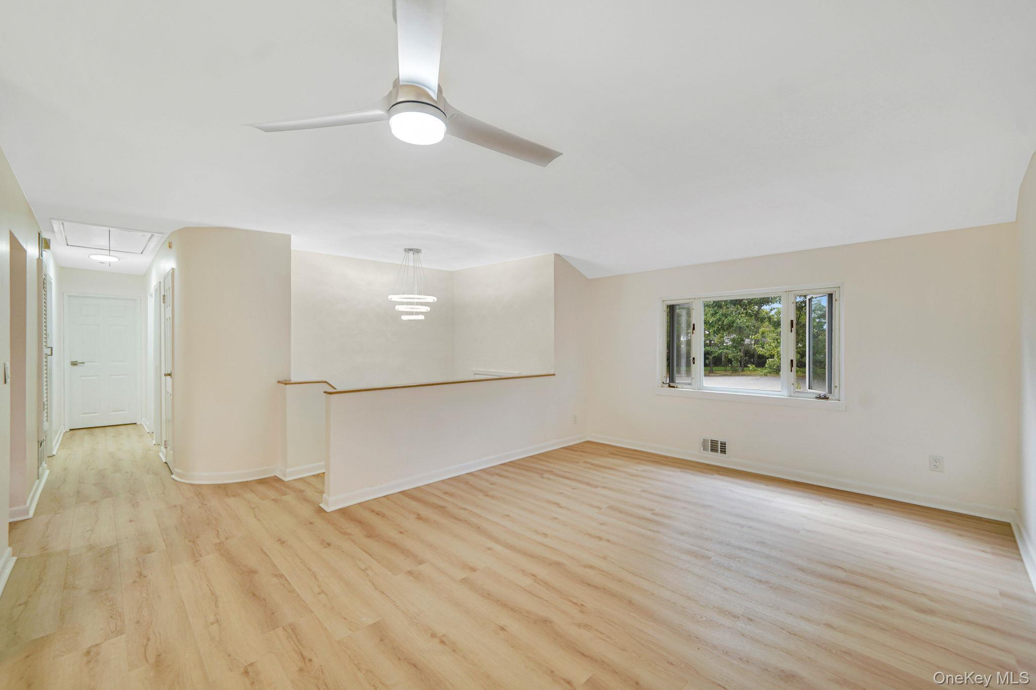 Single Family Elayne Suffolk County, NY 11787, MLS-931871-9