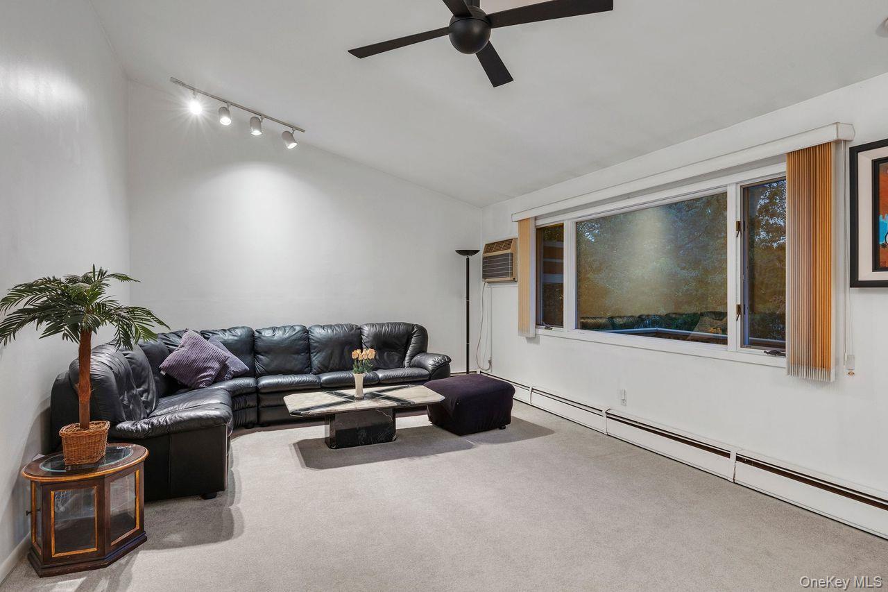 Single Family Horace  Nassau County, NY 11710, MLS-931882-15