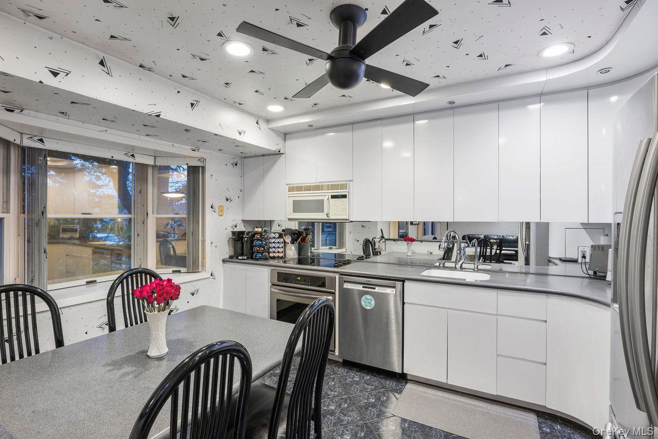 Single Family Horace  Nassau County, NY 11710, MLS-931882-16