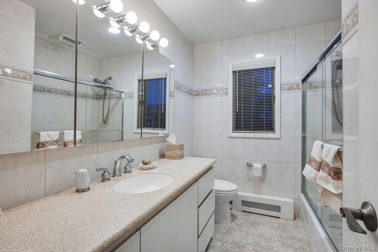 Single Family Horace  Nassau County, NY 11710, MLS-931882-18