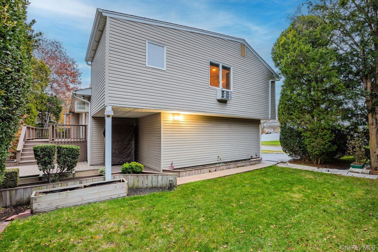 Single Family Horace  Nassau County, NY 11710, MLS-931882-6