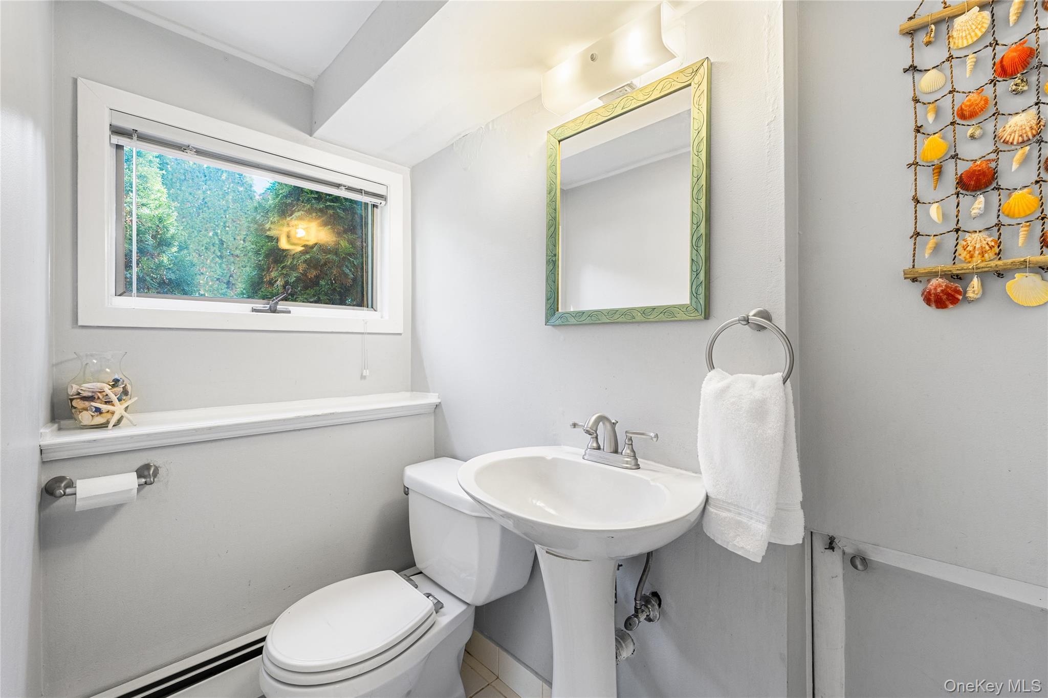 Single Family Gaylore  Suffolk County, NY 11701, MLS-931893-22