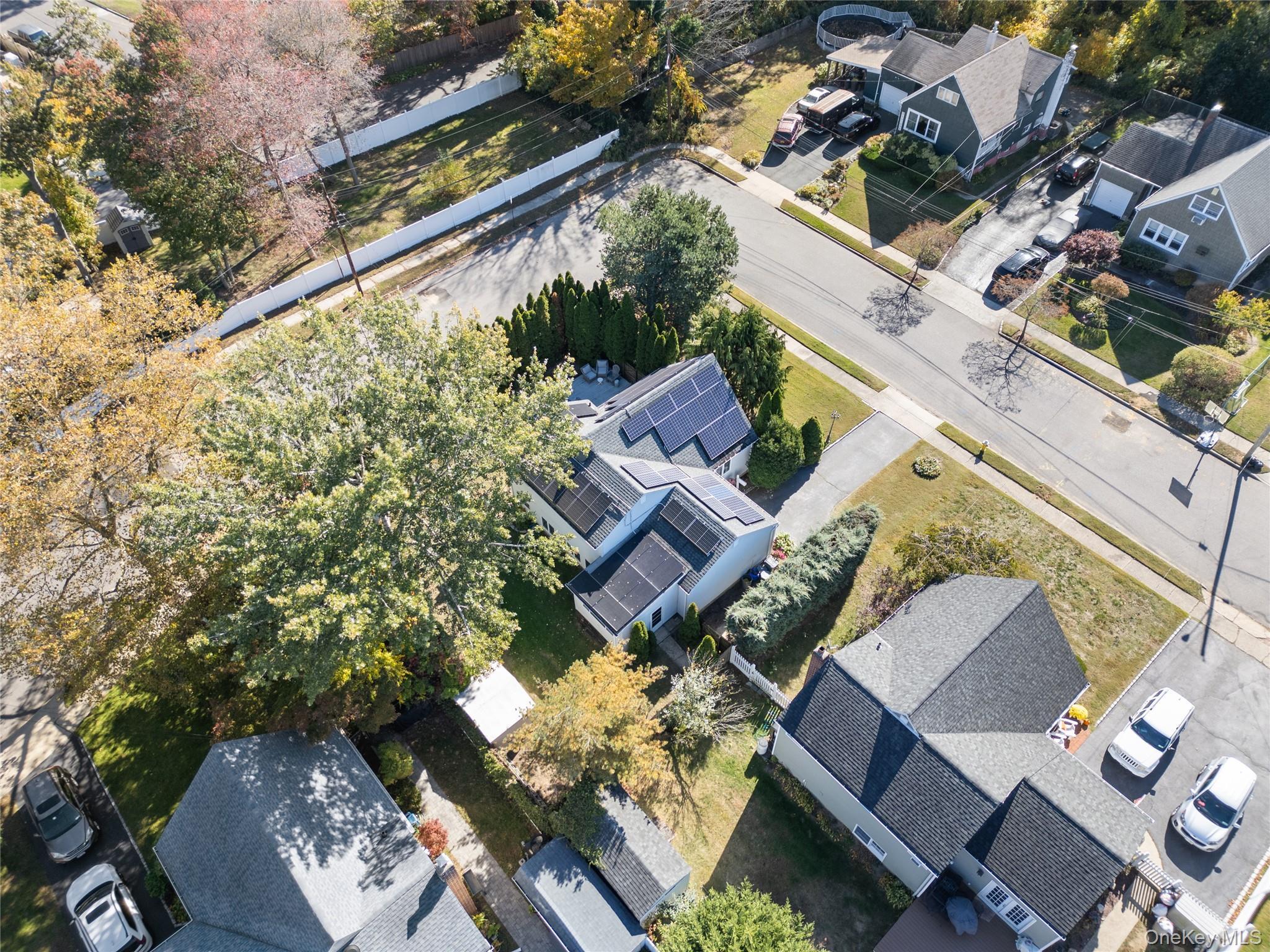 Single Family Gaylore  Suffolk County, NY 11701, MLS-931893-28