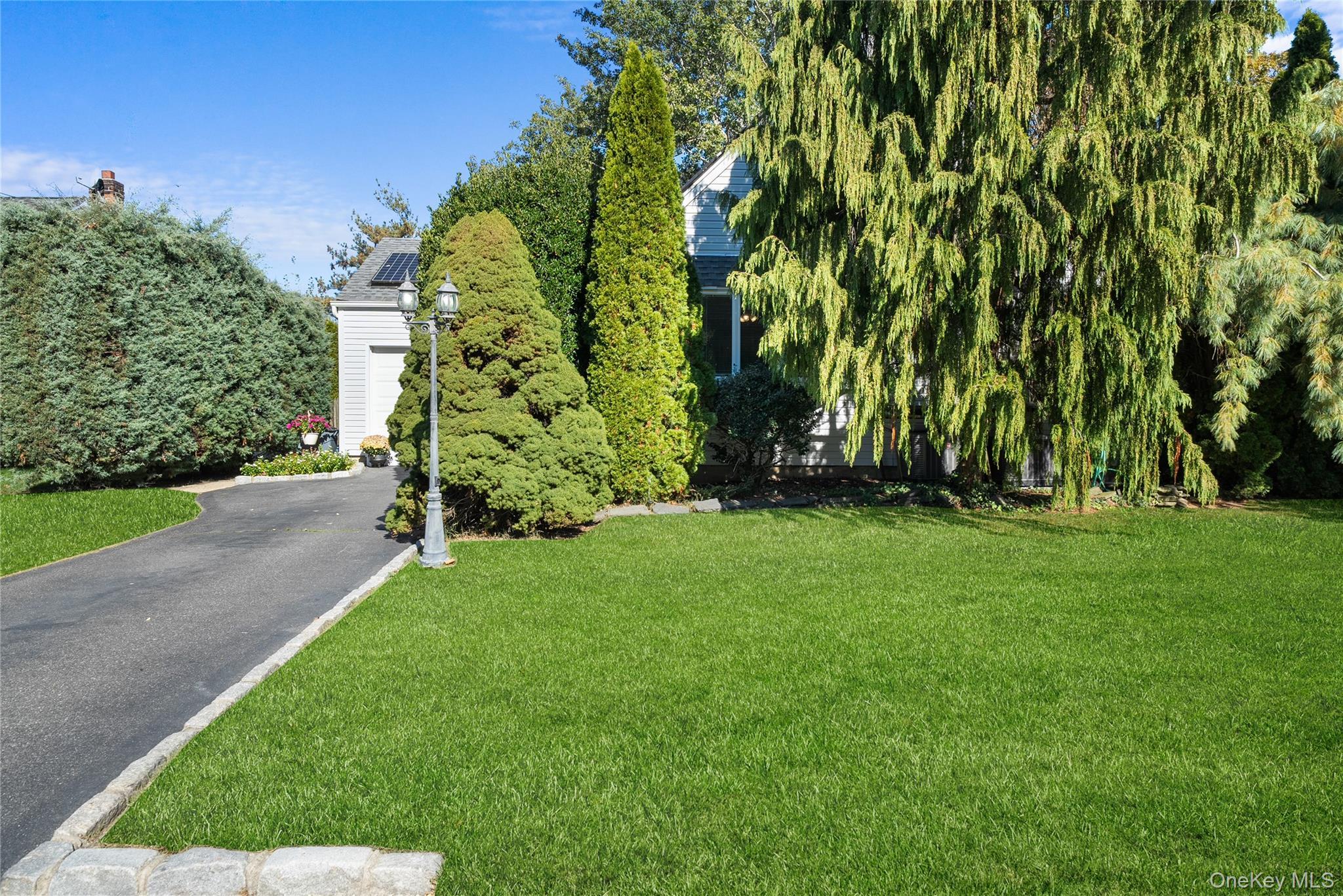 Single Family Gaylore  Suffolk County, NY 11701, MLS-931893-6