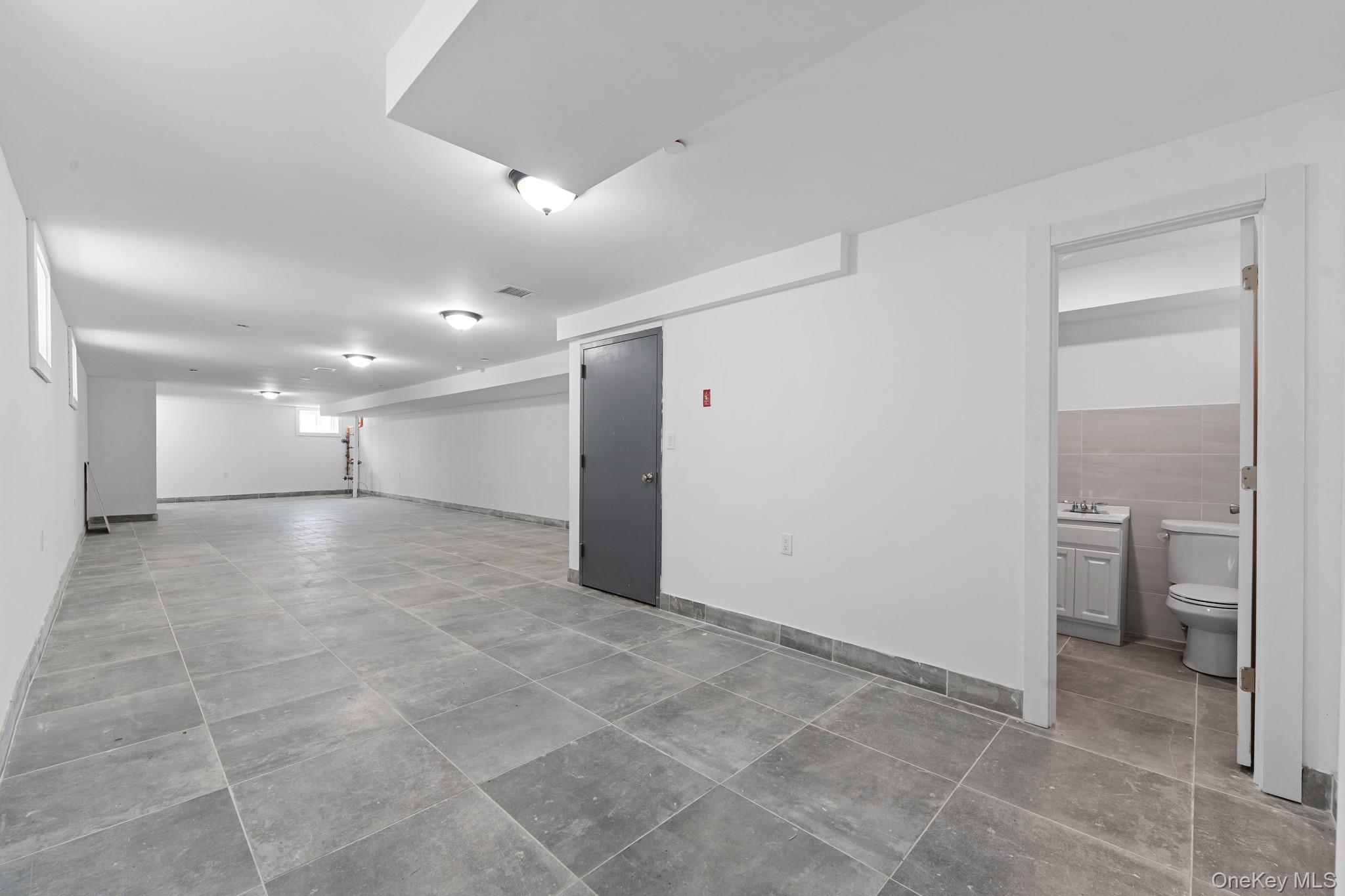 Single Family 125  Queens, NY 11434, MLS-931907-18