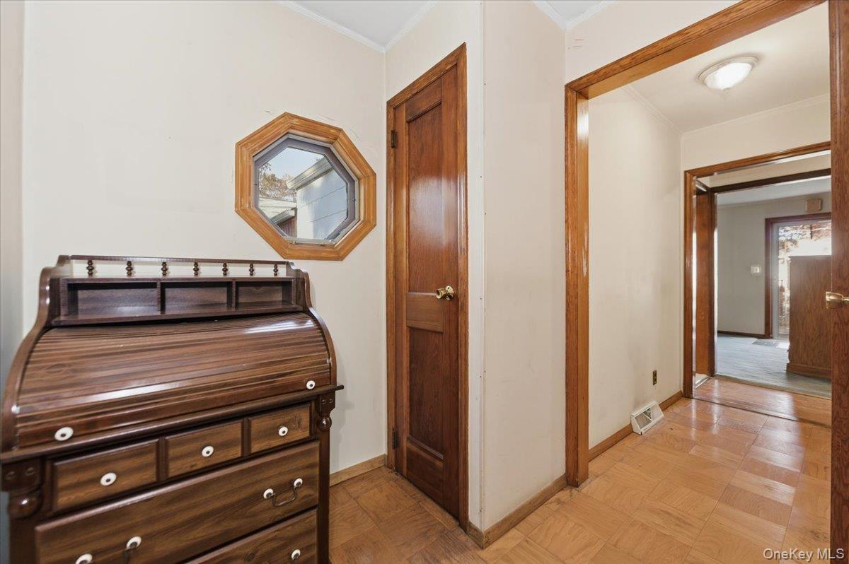 Single Family Port Suffolk County, NY 11779, MLS-931921-8