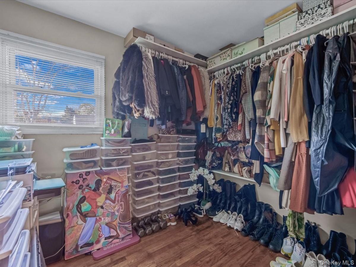 Single Family 30th  Suffolk County, NY 11798, MLS-931949-15