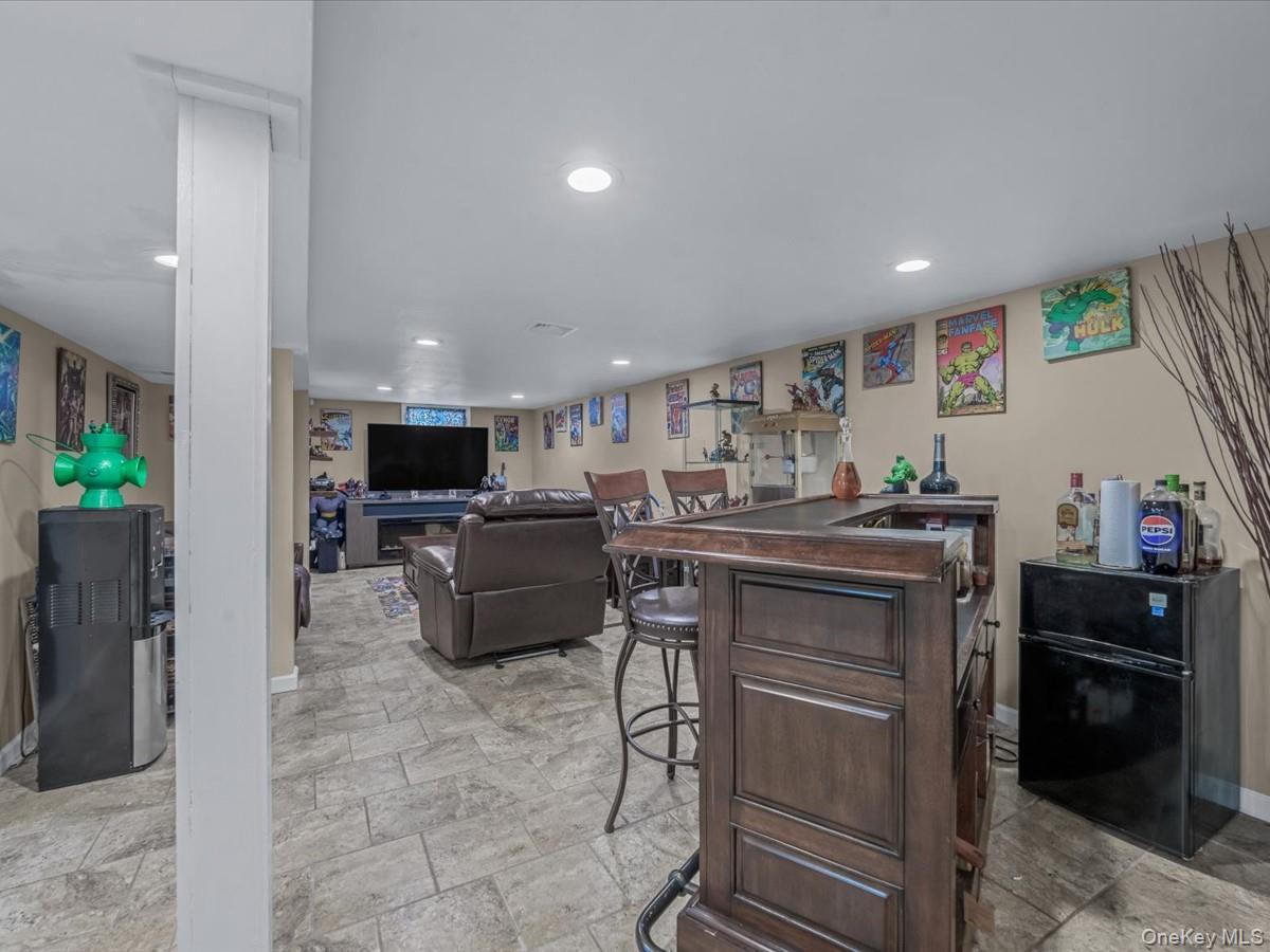 Single Family 30th  Suffolk County, NY 11798, MLS-931949-17