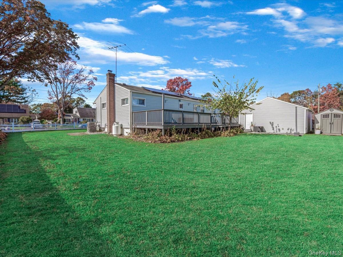 Single Family 30th  Suffolk County, NY 11798, MLS-931949-27