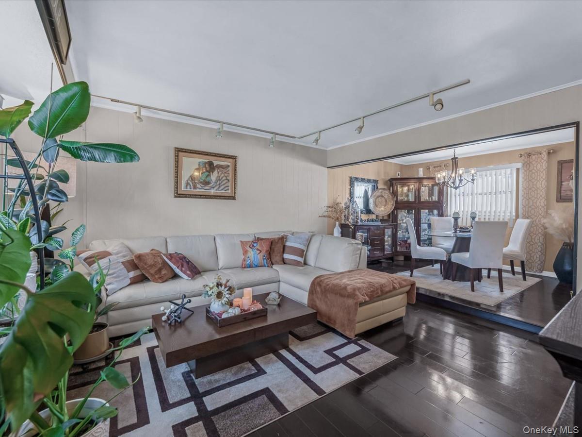 Single Family 30th  Suffolk County, NY 11798, MLS-931949-5