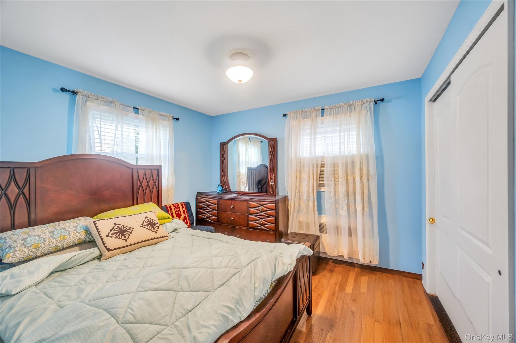 Single Family 8th Nassau County, NY 11714, MLS-931950-10