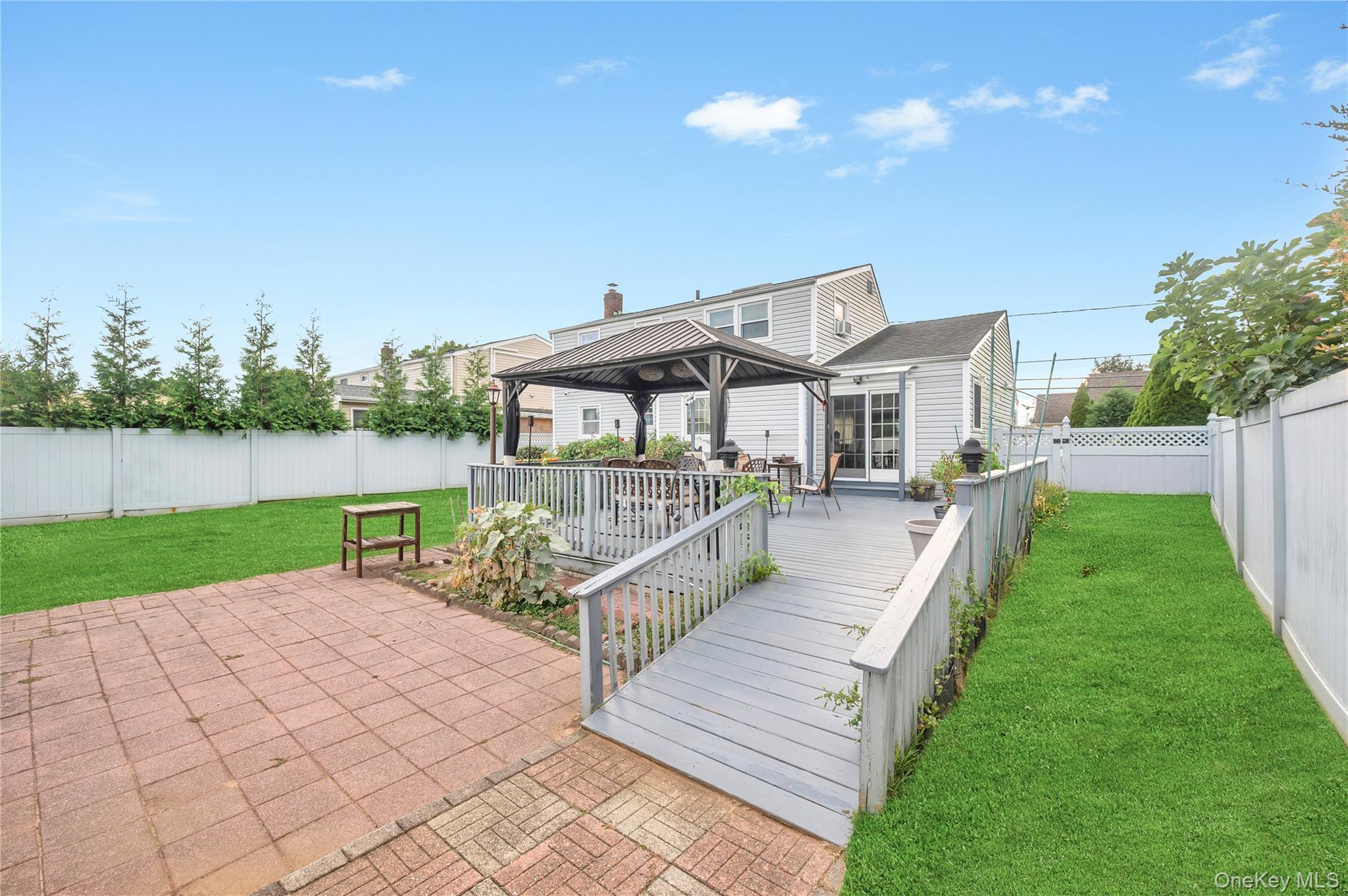 Single Family 8th Nassau County, NY 11714, MLS-931950-20