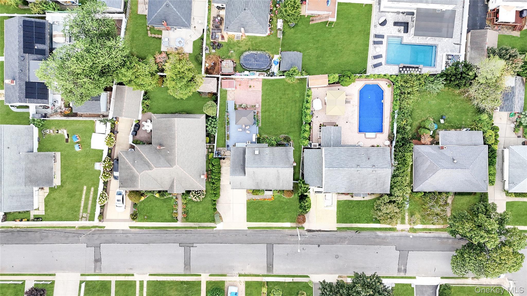 Single Family 8th Nassau County, NY 11714, MLS-931950-3