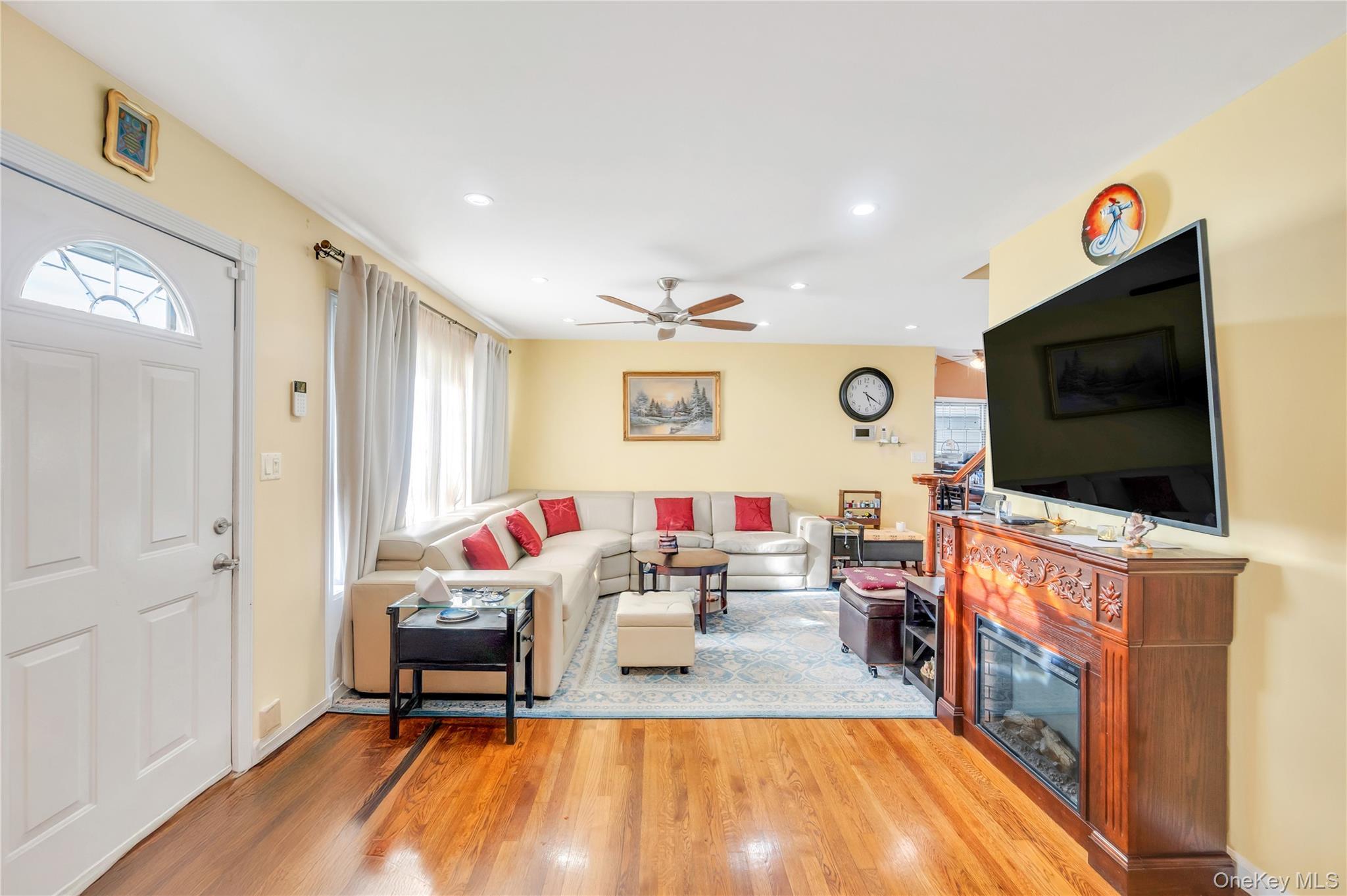 Single Family 8th Nassau County, NY 11714, MLS-931950-4