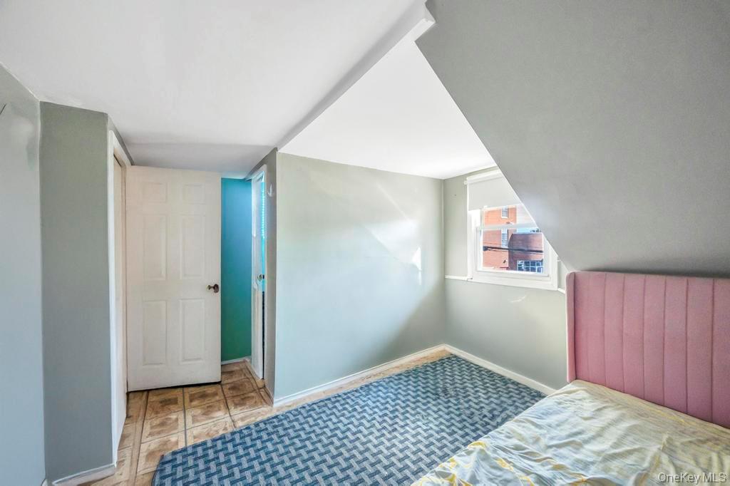 Single Family Northern  Nassau County, NY 11553, MLS-931951-12