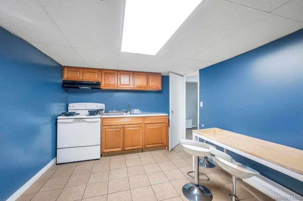 Single Family Northern  Nassau County, NY 11553, MLS-931951-16