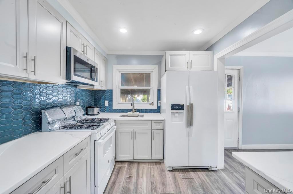 Single Family Northern  Nassau County, NY 11553, MLS-931951-8