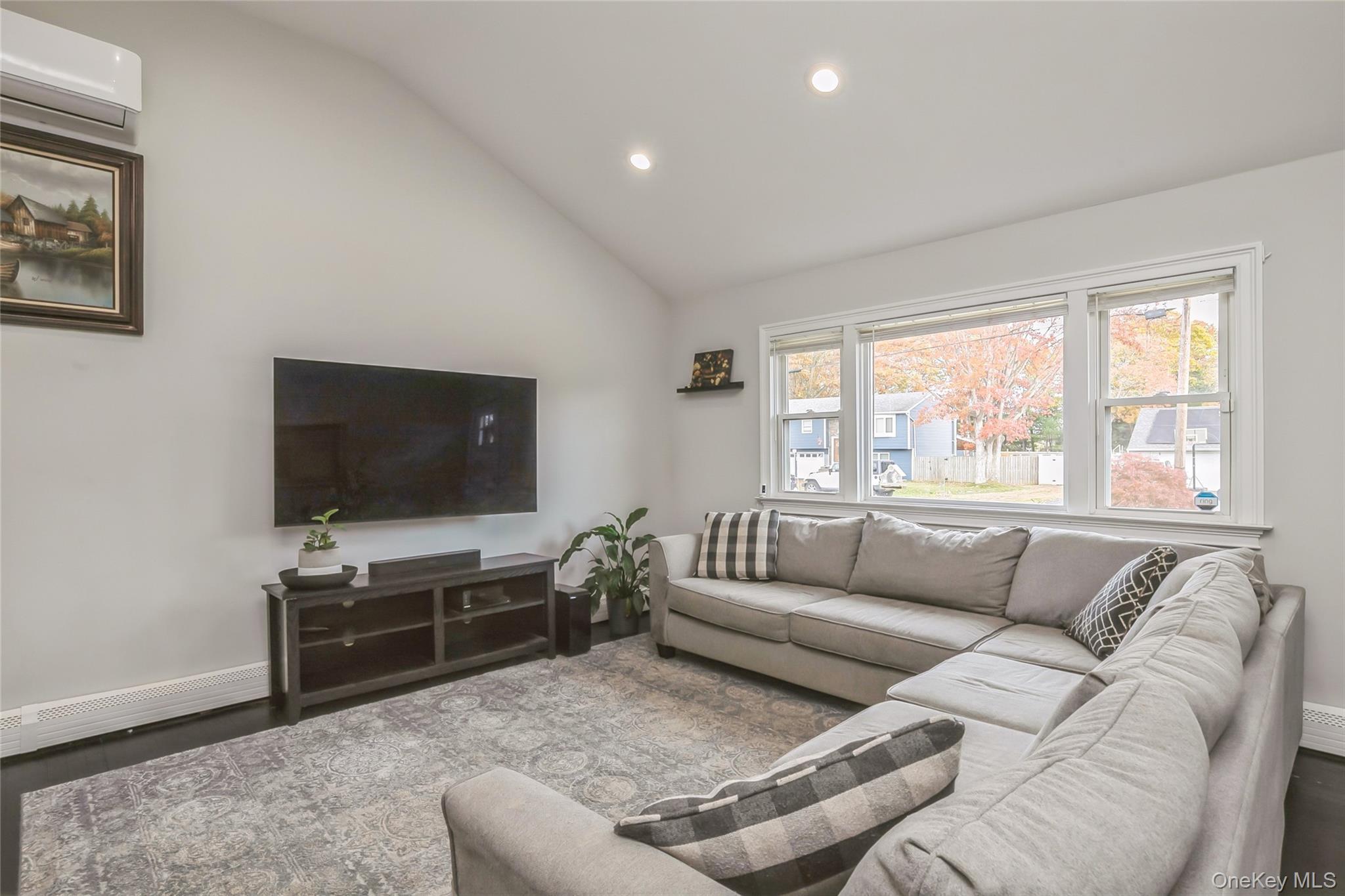 Single Family Feureisen  Suffolk County, NY 11716, MLS-931967-12