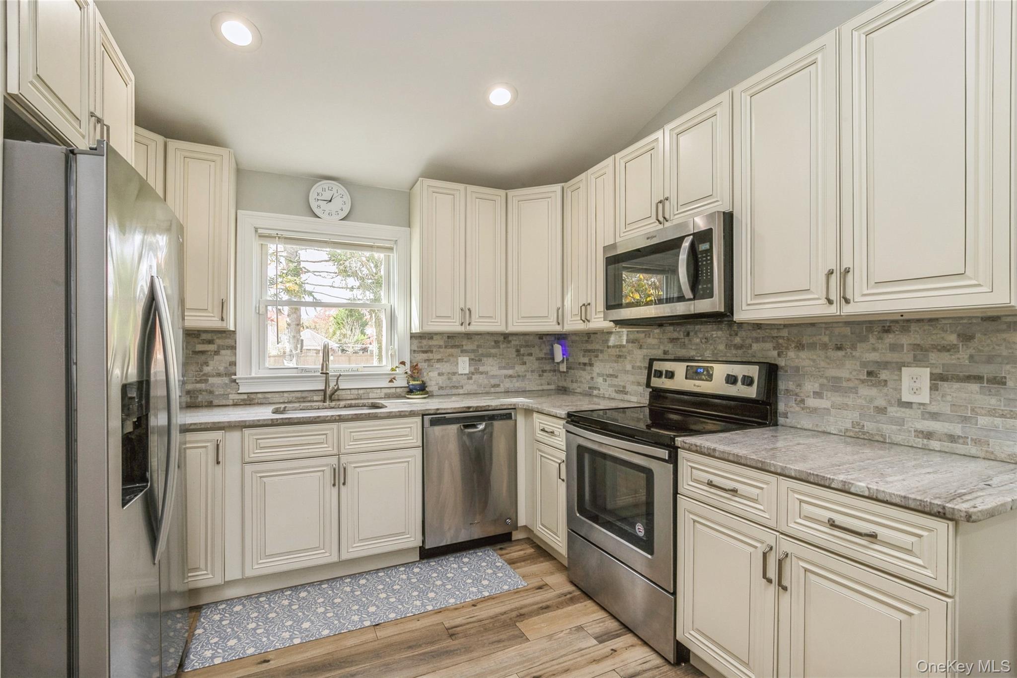 Single Family Feureisen  Suffolk County, NY 11716, MLS-931967-16