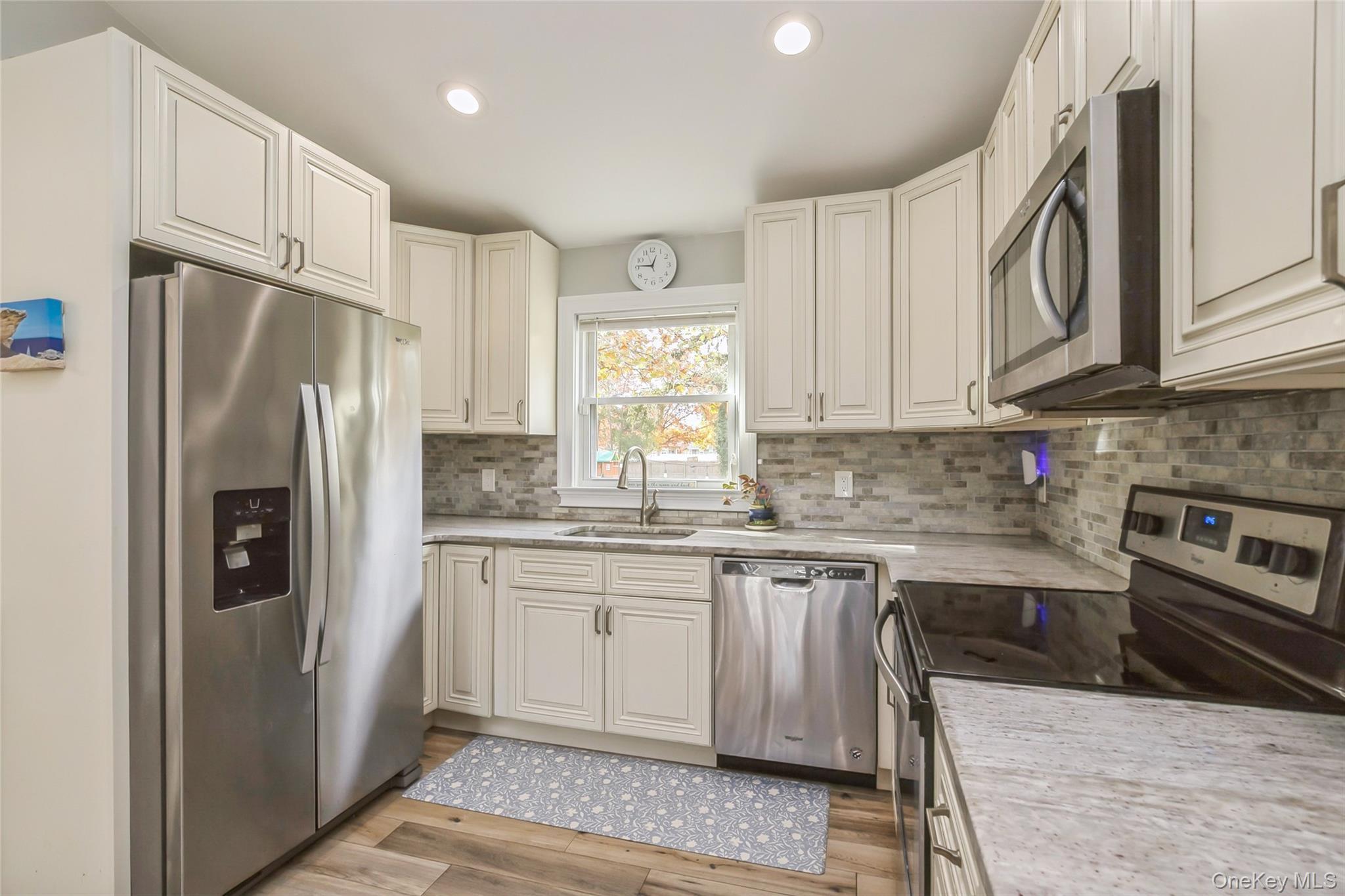 Single Family Feureisen  Suffolk County, NY 11716, MLS-931967-17