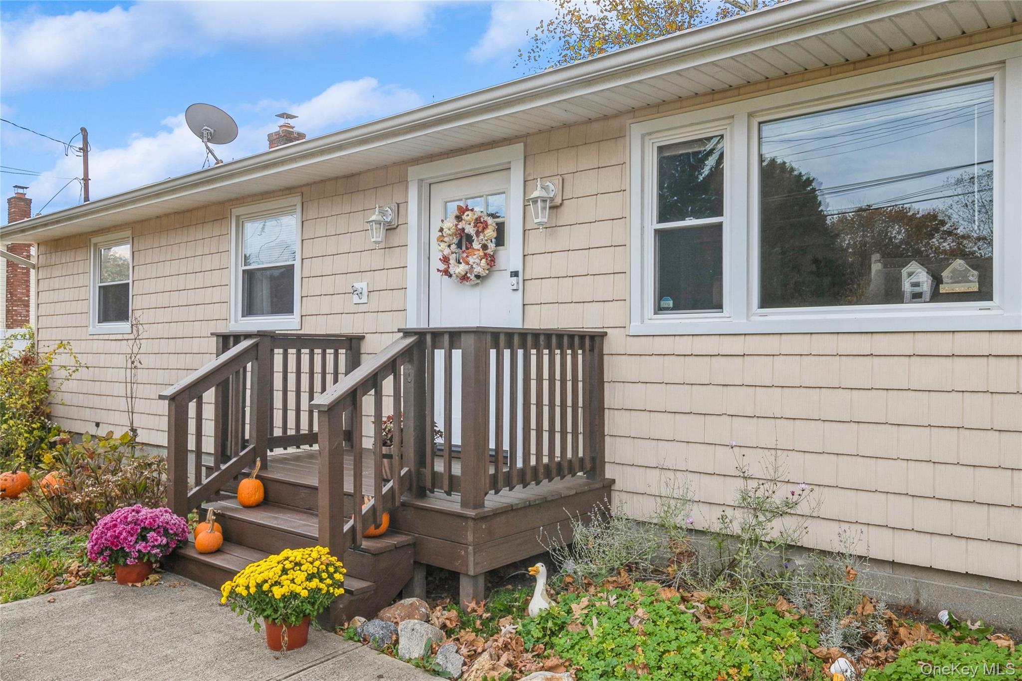 Single Family Feureisen  Suffolk County, NY 11716, MLS-931967-5