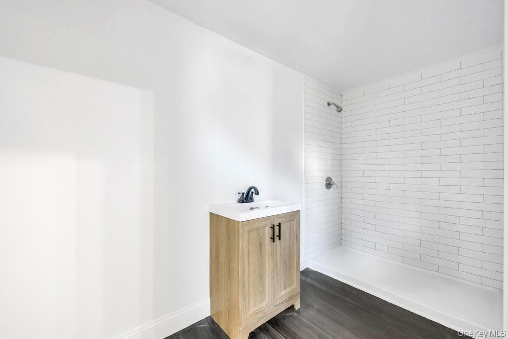 Single Family Rollstone Avenue  Suffolk County, NY 11796, MLS-931990-27