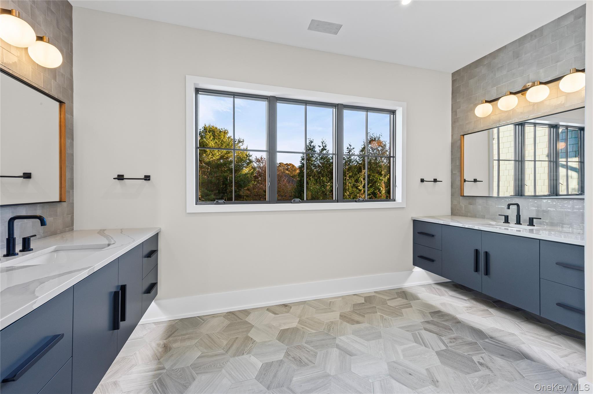 Single Family Osprey Nest Suffolk County, NY 11944, MLS-932001-33