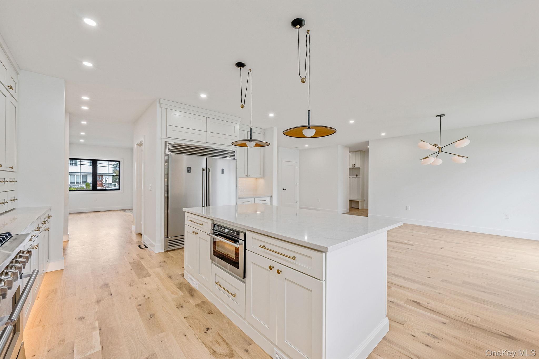 Single Family Lefferts Nassau County, NY 11710, MLS-932005-12