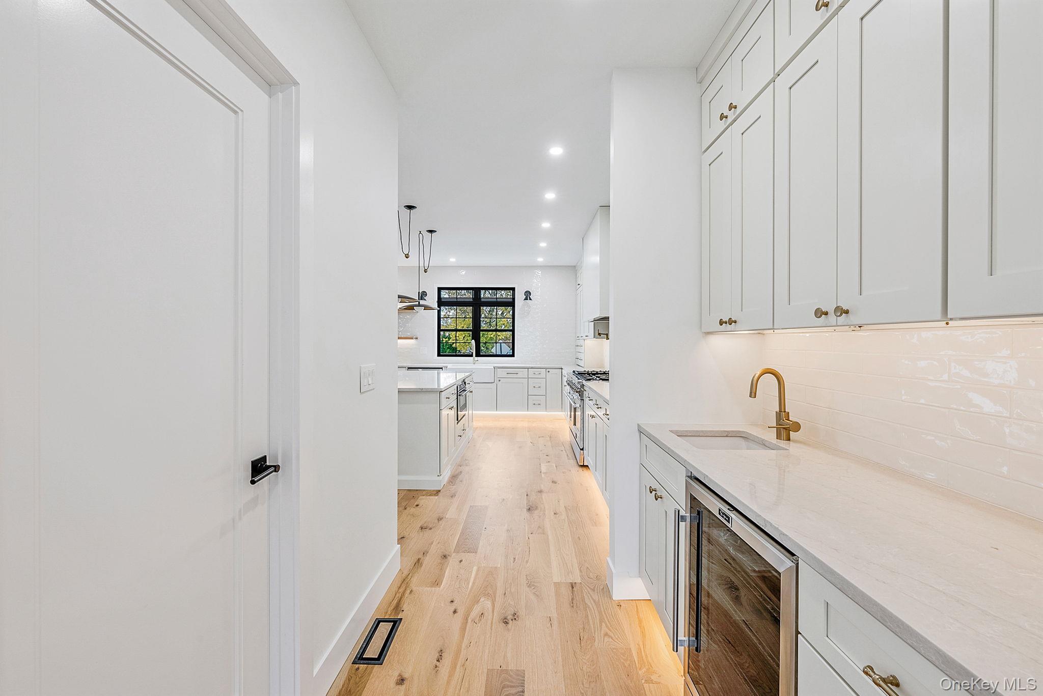 Single Family Lefferts Nassau County, NY 11710, MLS-932005-15