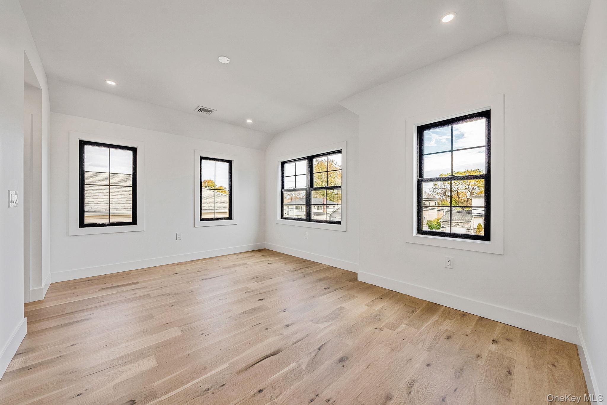 Single Family Lefferts Nassau County, NY 11710, MLS-932005-20