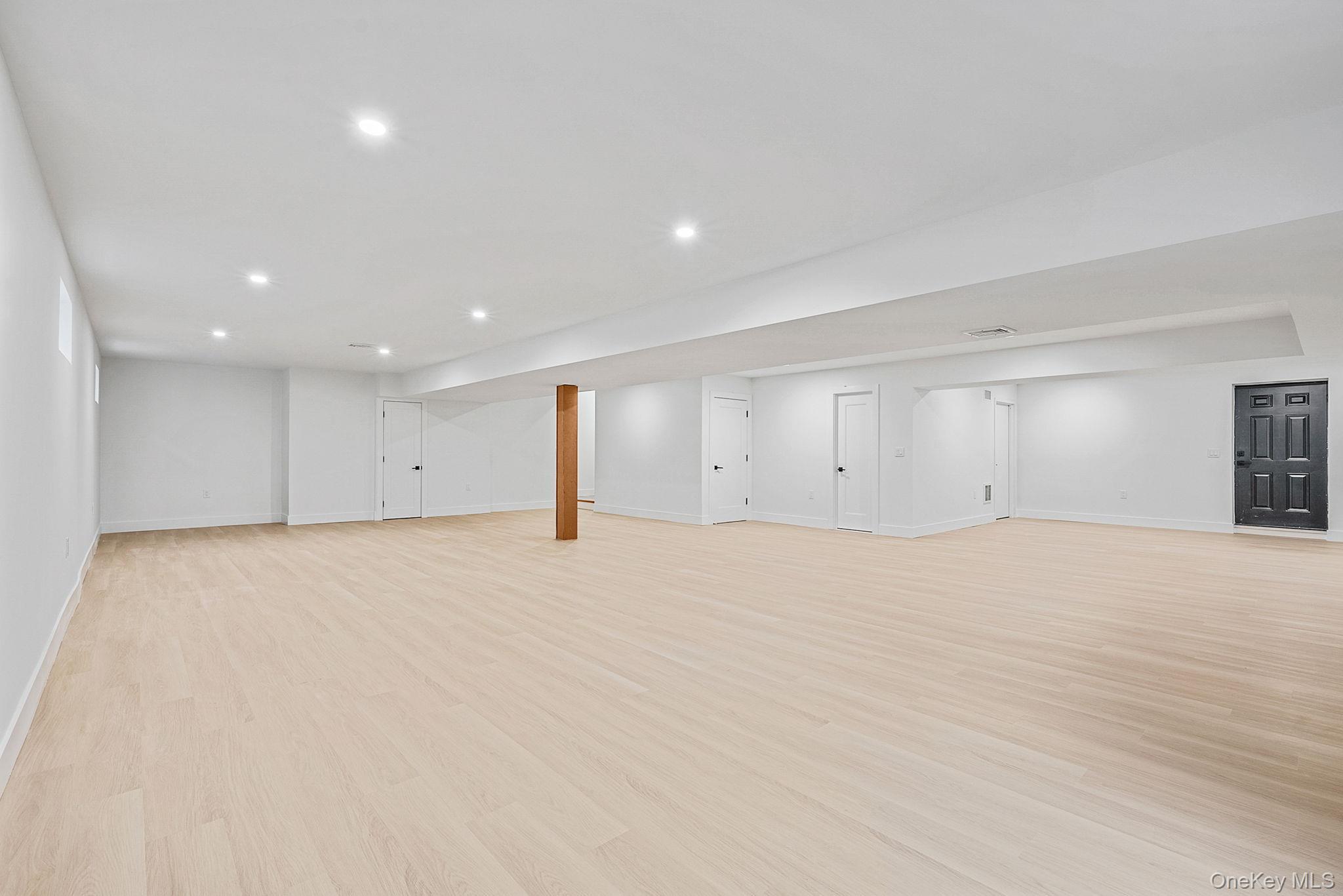 Single Family Lefferts Nassau County, NY 11710, MLS-932005-43