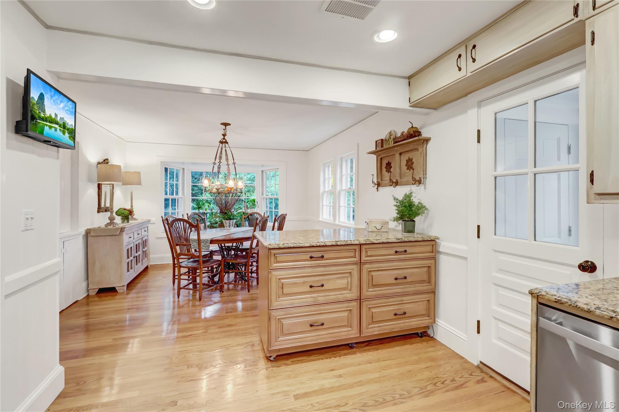 Single Family Highwood  Suffolk County, NY 11733, MLS-932014-22