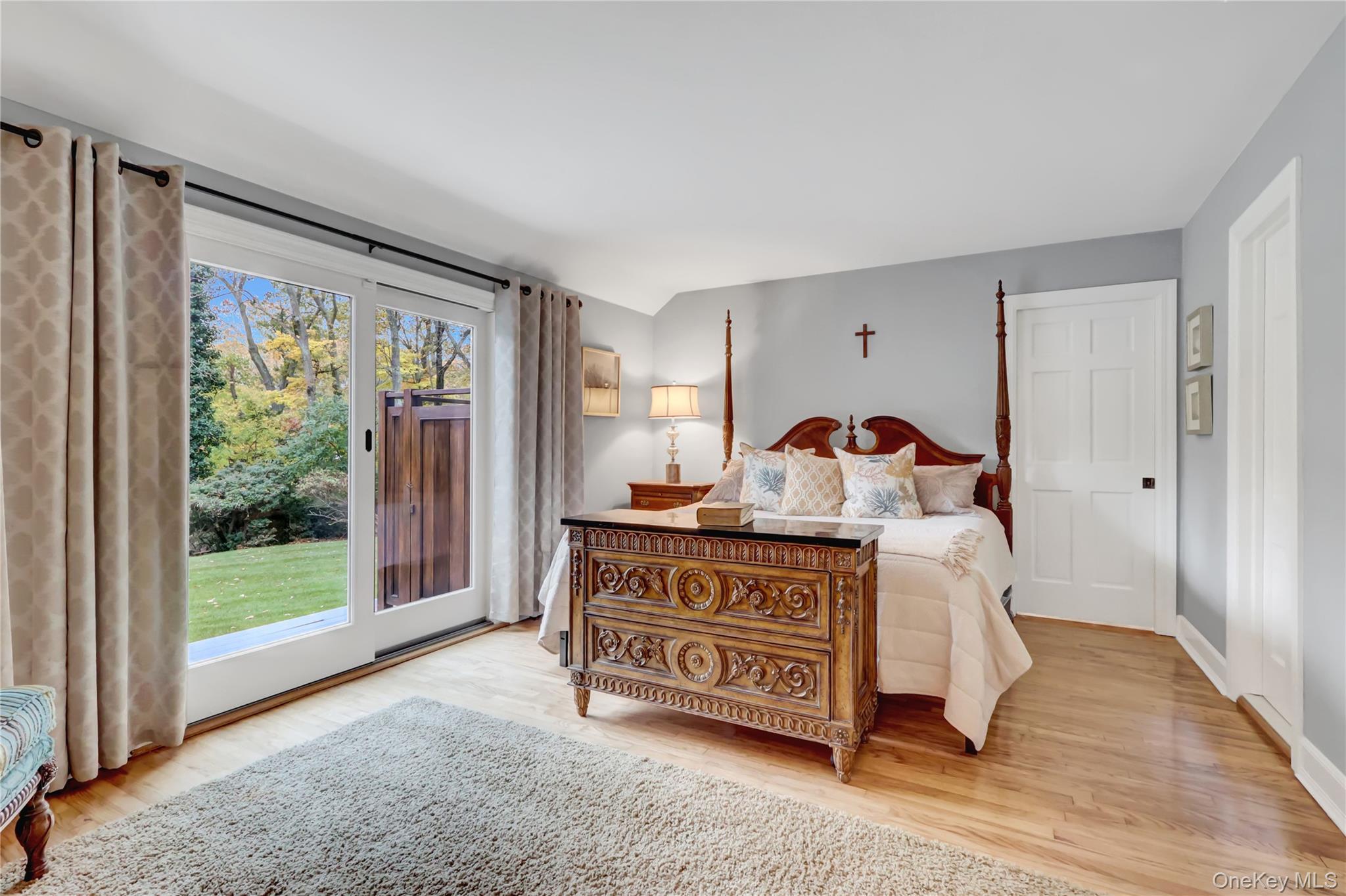 Single Family Highwood  Suffolk County, NY 11733, MLS-932014-25