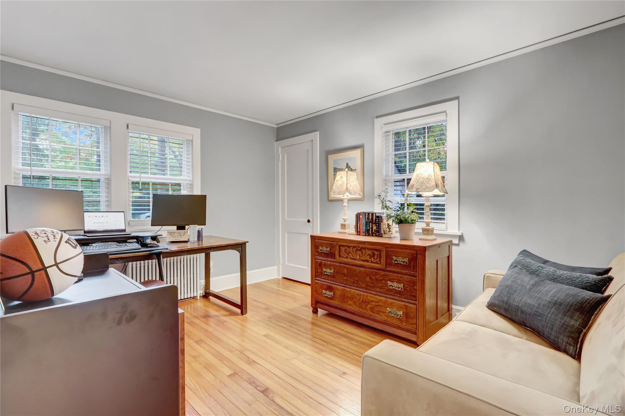 Single Family Highwood  Suffolk County, NY 11733, MLS-932014-28