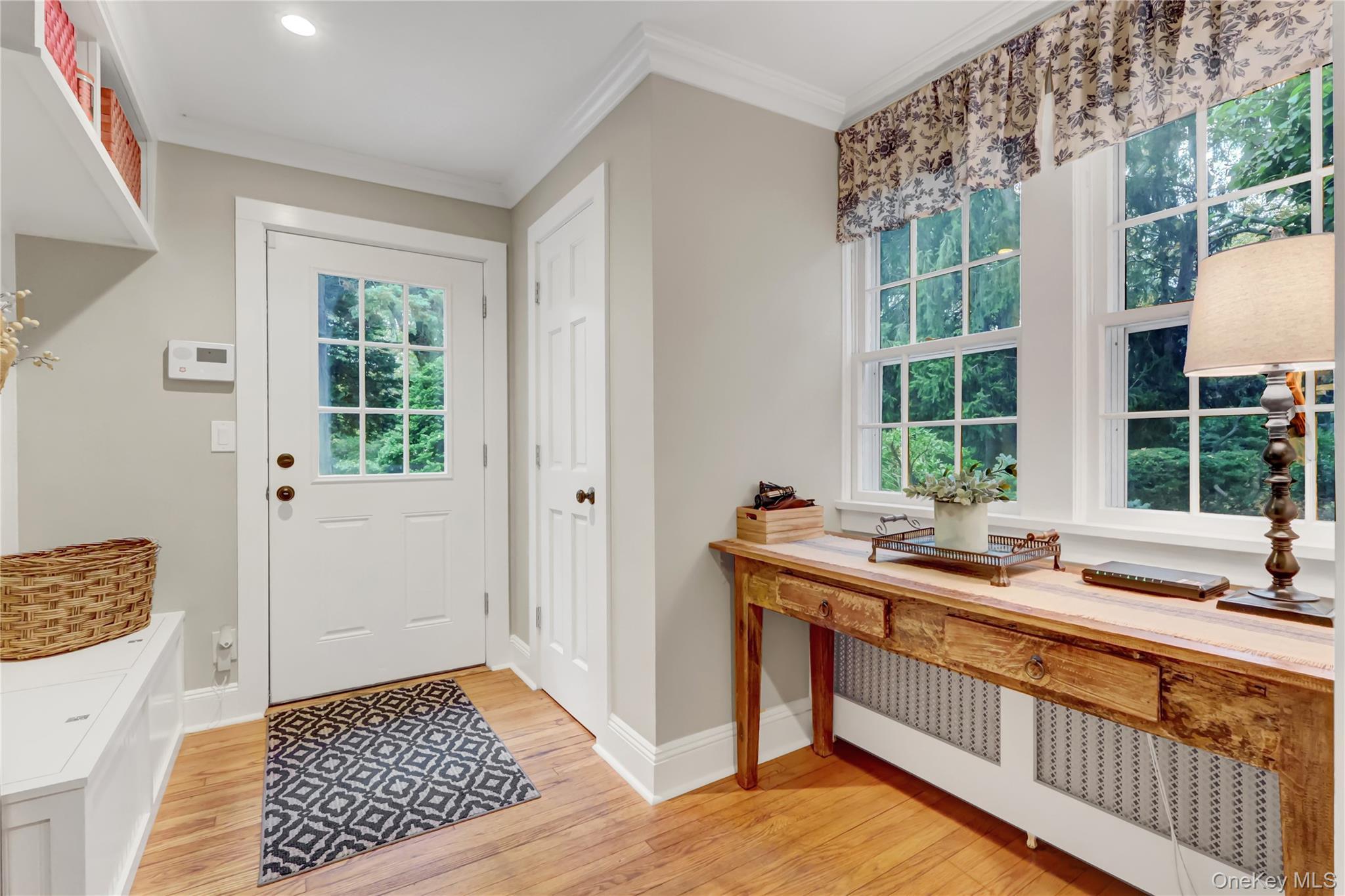 Single Family Highwood  Suffolk County, NY 11733, MLS-932014-30