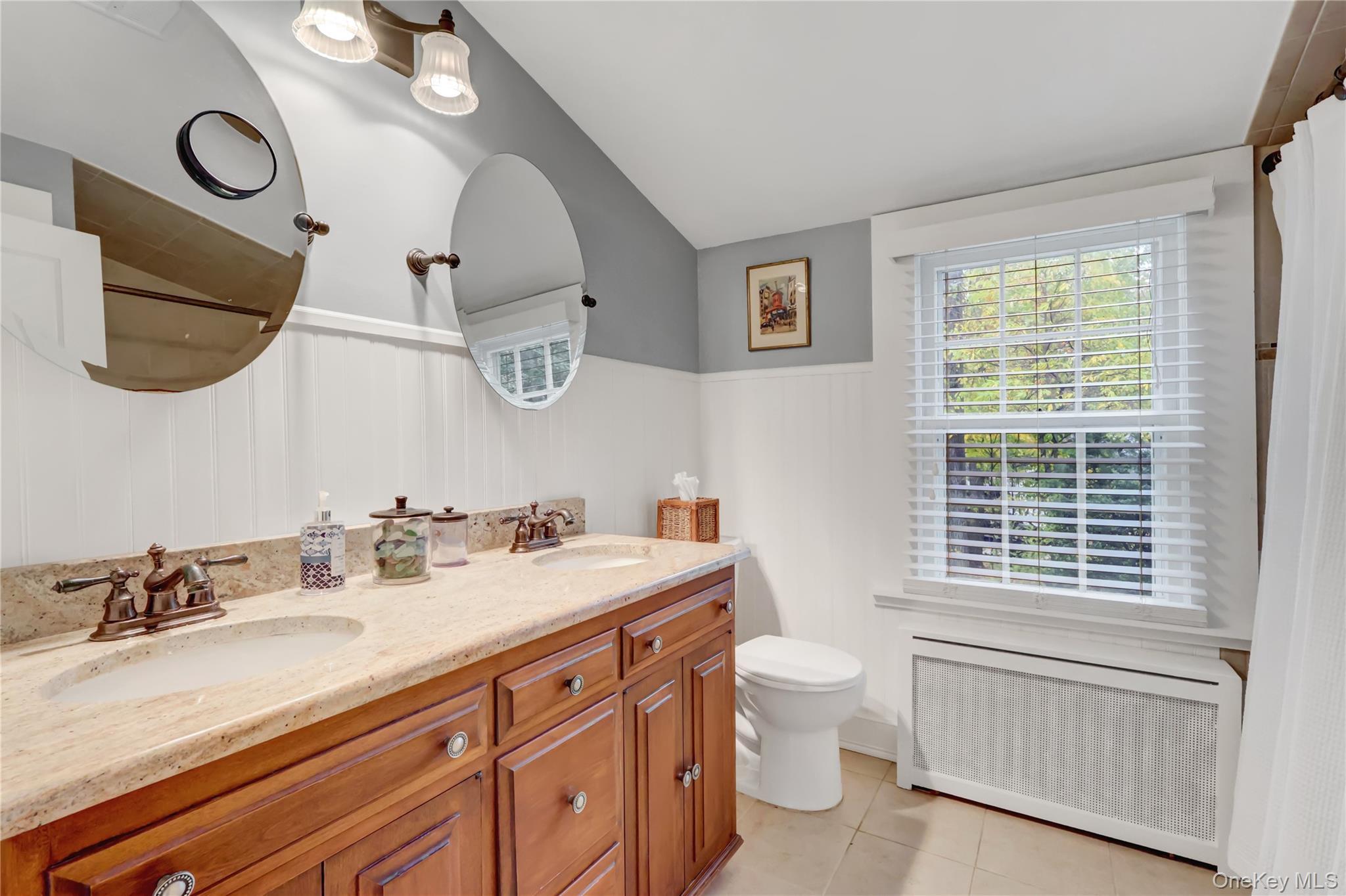 Single Family Highwood  Suffolk County, NY 11733, MLS-932014-32