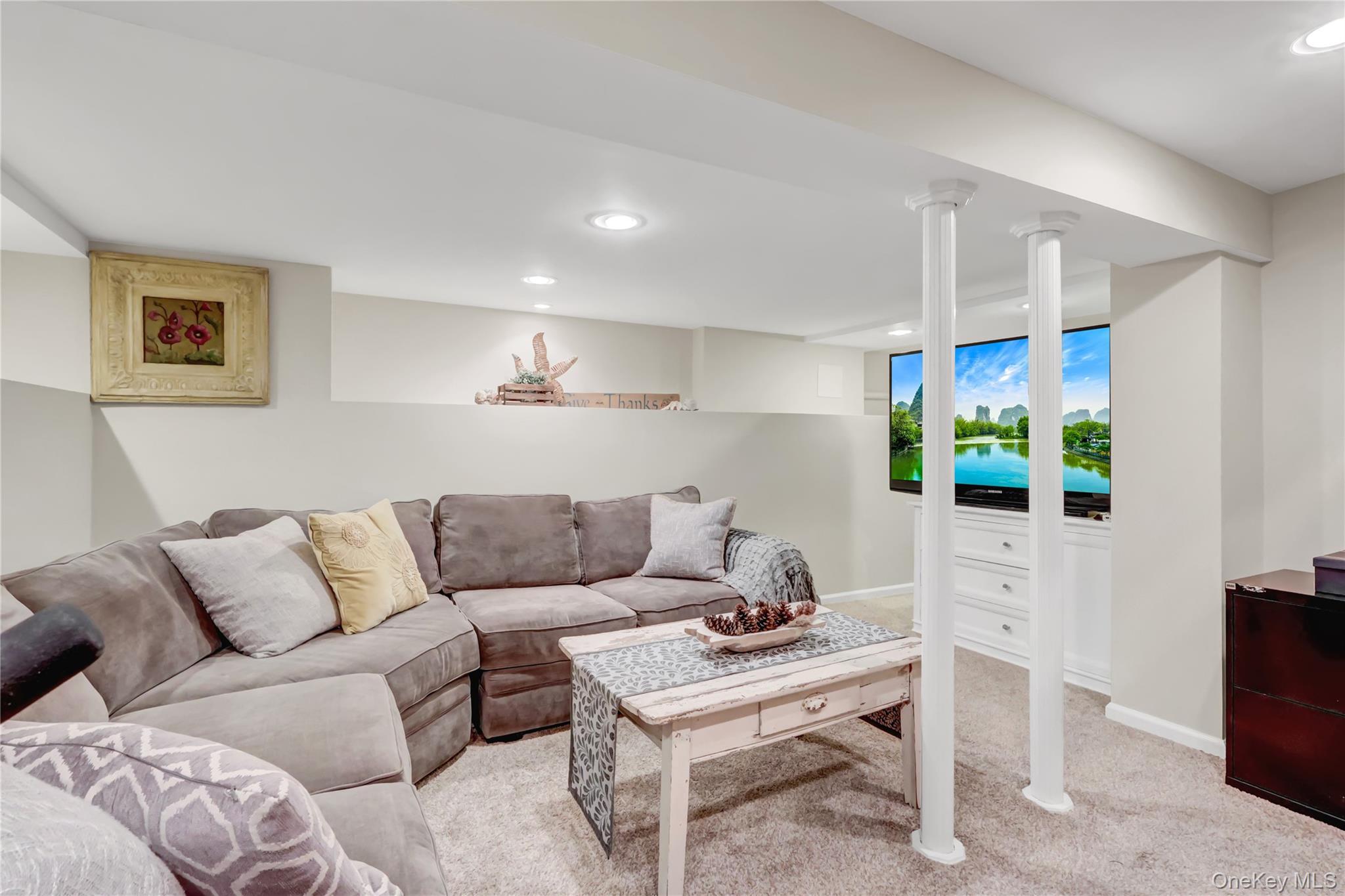 Single Family Highwood  Suffolk County, NY 11733, MLS-932014-34